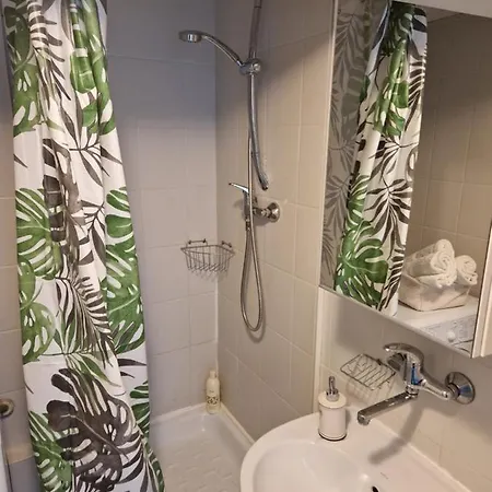 Central Studio Apartments アパート