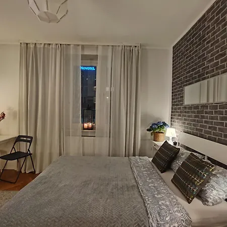 Central Studio Apartments アパート