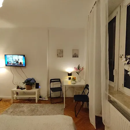 Central Studio Apartments アパート ワルシャワ