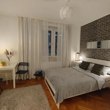 Central Studio Apartments ワルシャワ